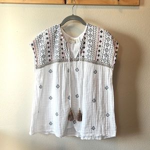 Like new! Rachel Zoe embroidered top